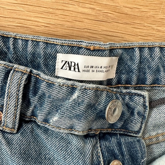 Zara Women's Blue Denim Shorts - Picture 4 of 5